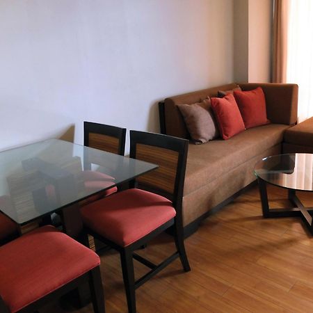 Soleste Suites Quezon City Bagian luar foto