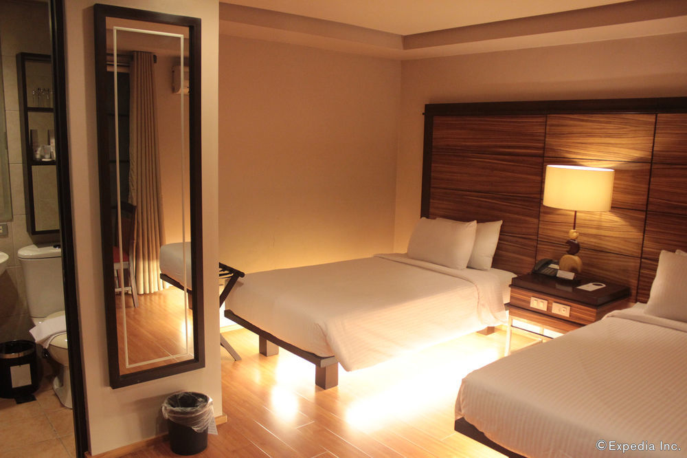 Soleste Suites Quezon City Bagian luar foto