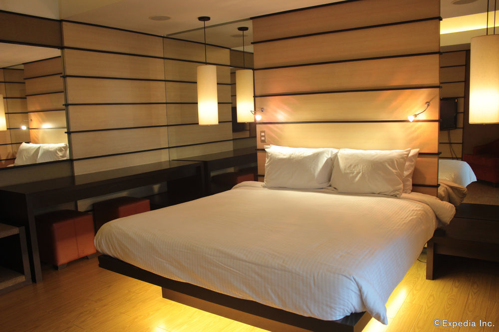 Soleste Suites Quezon City Bagian luar foto