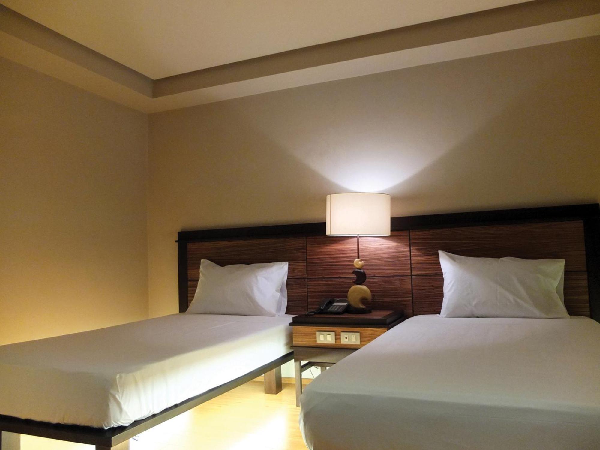 Soleste Suites Quezon City Bagian luar foto