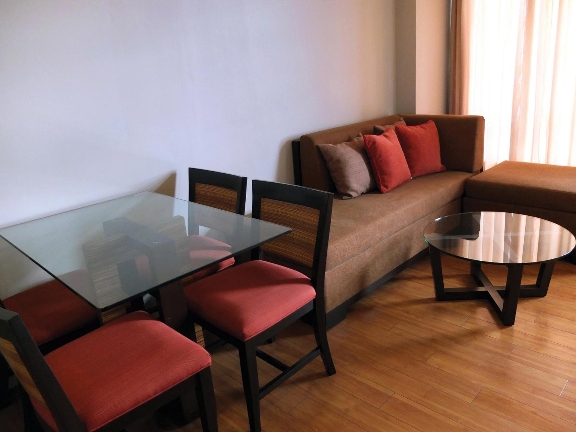 Soleste Suites Quezon City Bagian luar foto