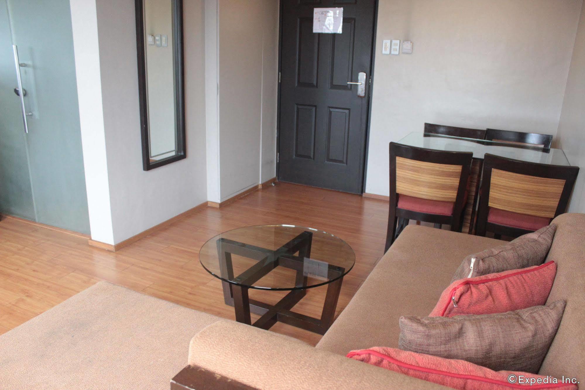 Soleste Suites Quezon City Bagian luar foto