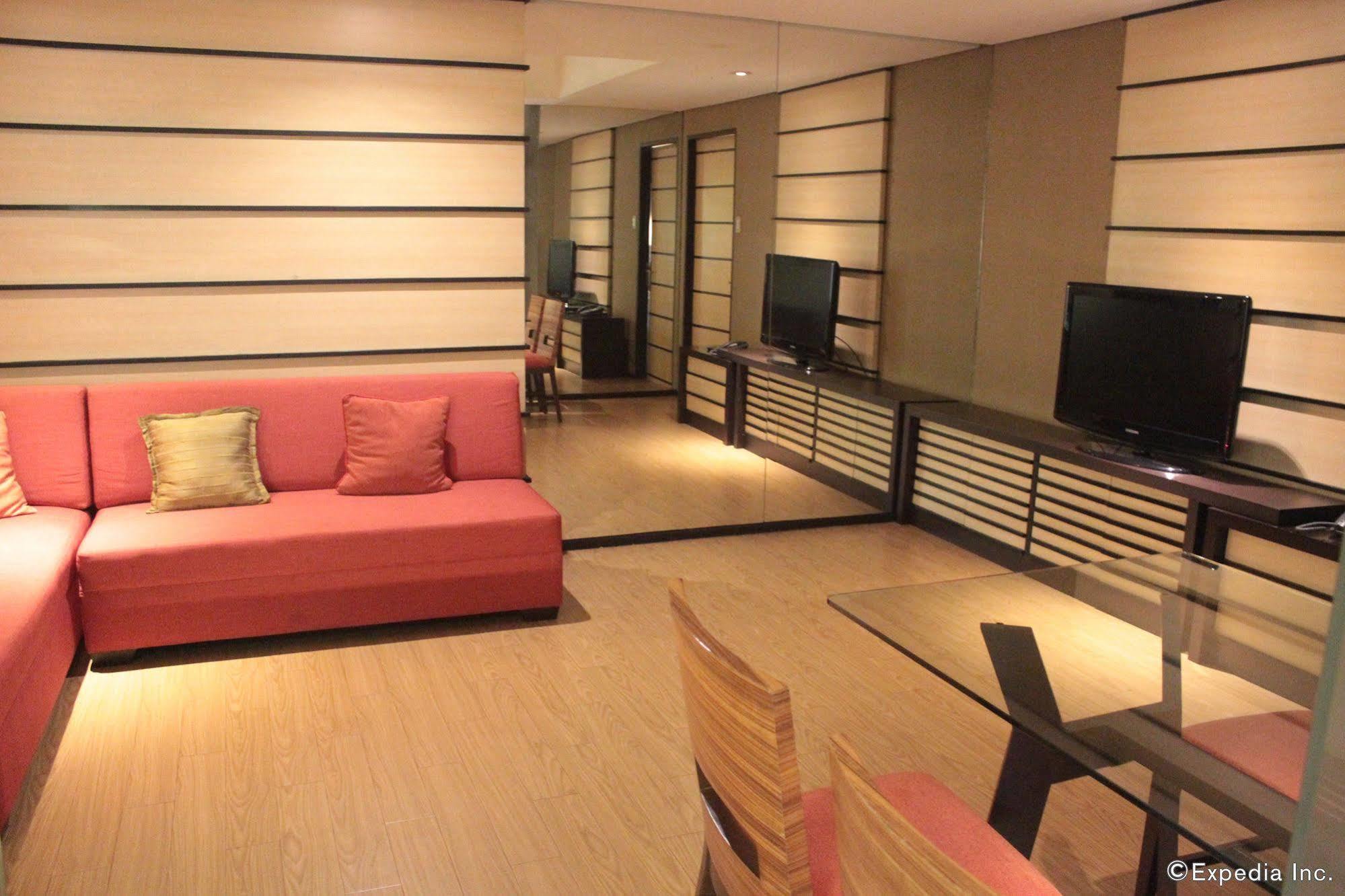 Soleste Suites Quezon City Bagian luar foto