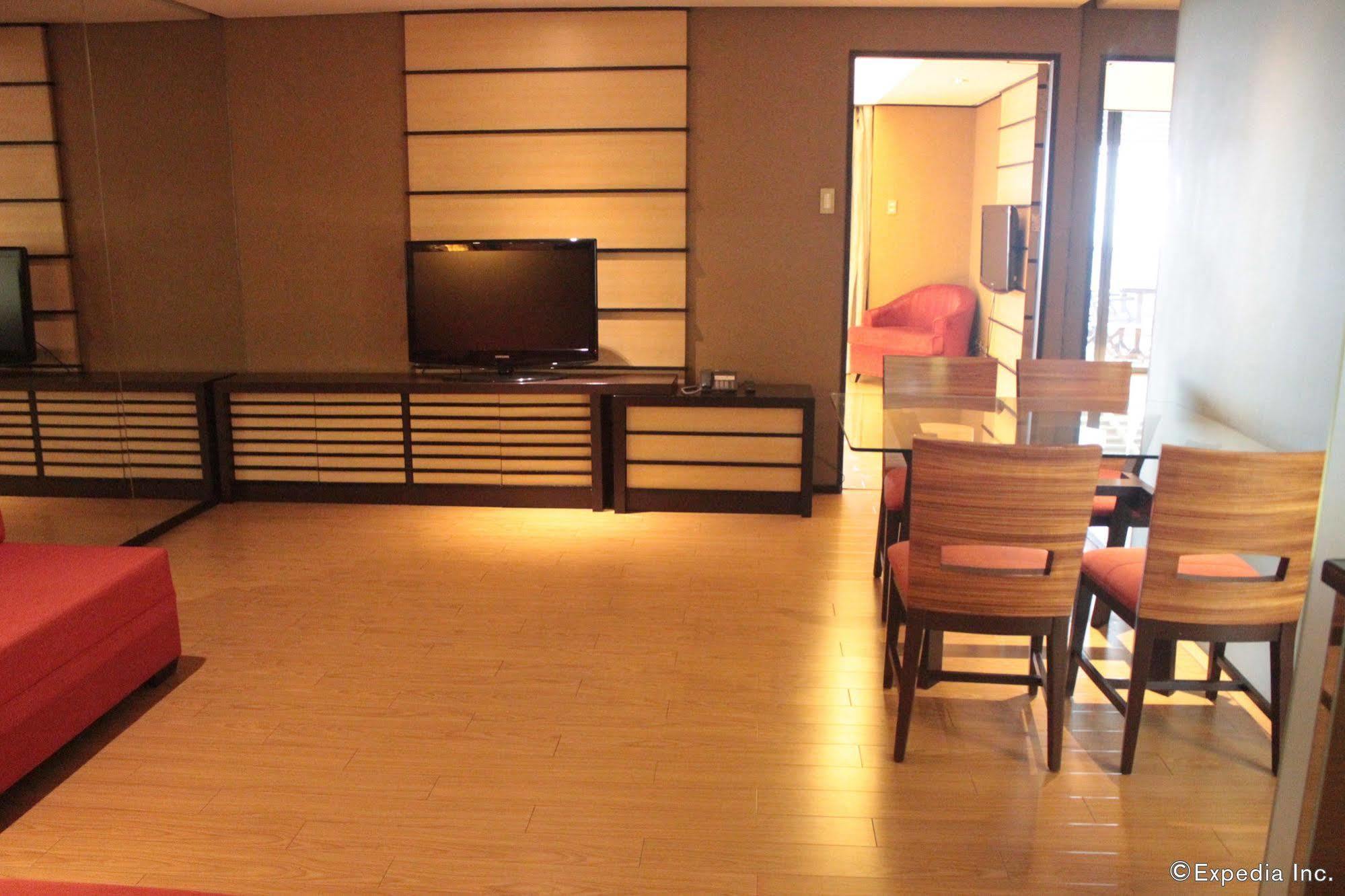 Soleste Suites Quezon City Bagian luar foto