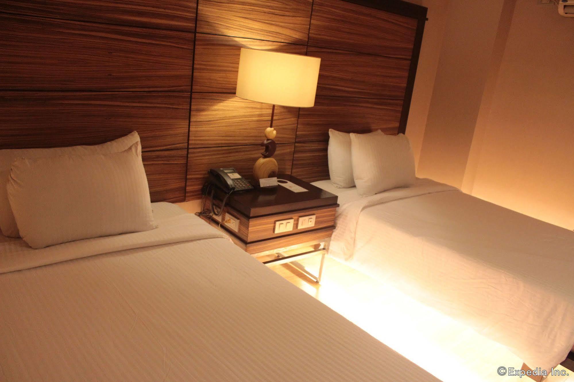 Soleste Suites Quezon City Bagian luar foto